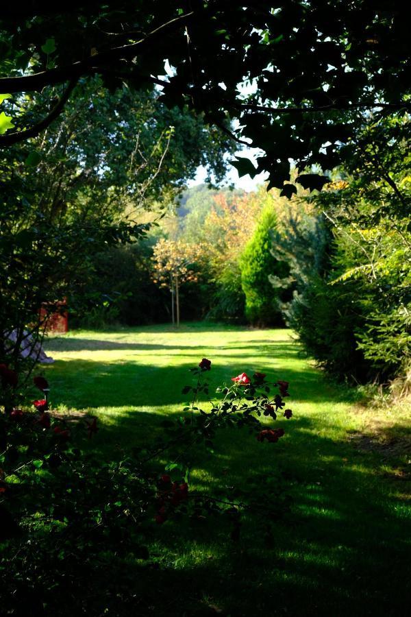 La Maison Jaune à la Janaie Parigné Exterior foto