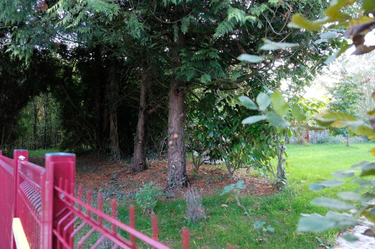 La Maison Jaune à la Janaie Parigné Exterior foto